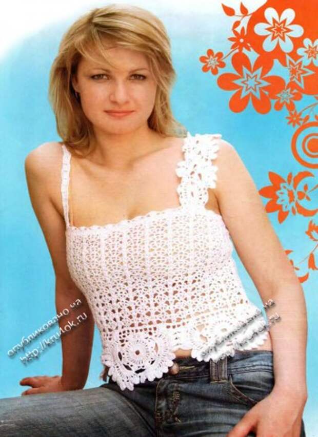 Белый топ с ажурными мотивами