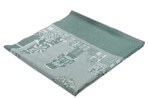 Скатерть, New Year Essential, 2633 руб. (designboom.ru)