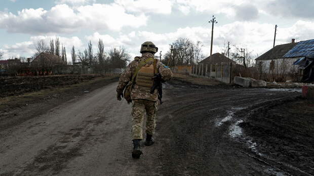 Украинские военнослужащие на линии соприкосновения в Донецкой области Украинские военнослужащие на линии соприкосновения в Донецкой области - РИА Новости, 1920, 20.02.2022