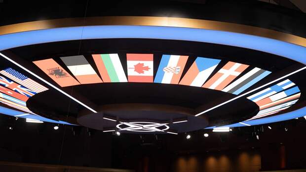 НАТО создаст спецбанк для подготовки к военному конфликту с Россией к 2027 году