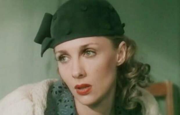 Елена Яковлева в фильме *Анкор, еще анкор*, 1992 | Фото: kino-teatr.ru Елена Яковлева в фильме *Анкор, еще анкор*, 1992 | Фото: kino-teatr.ru