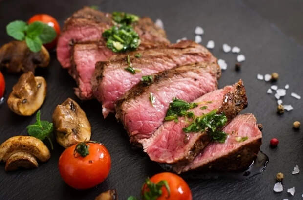 Стало известно, что будет с организмом, если регулярно есть красное мясо