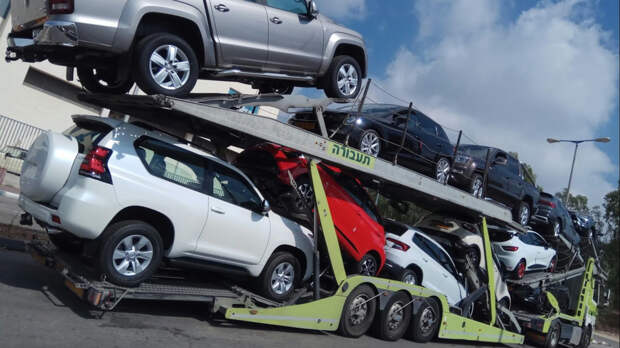 Автовоз с машинами