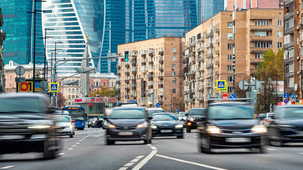 Штраф за шумную машину предложили повысить с 500 до 2500 рублей