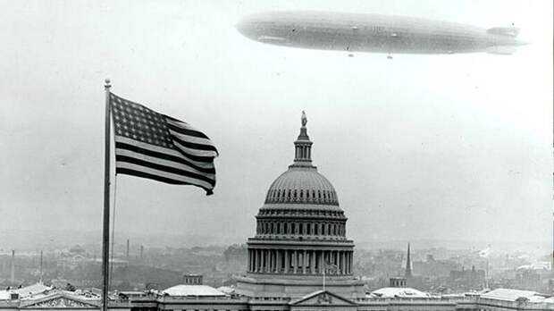 1928, Цеппелин, плавающий над Вашингтоном.