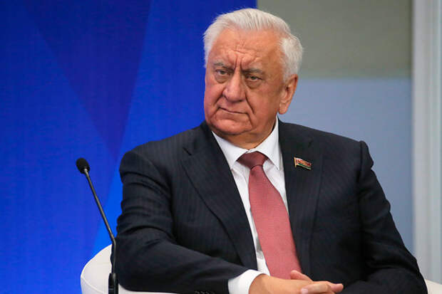 Шесть кандидатур на замену многовекторному Лукашенко