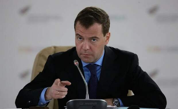Медведев: приоритет России — противостоять внешнему давлению