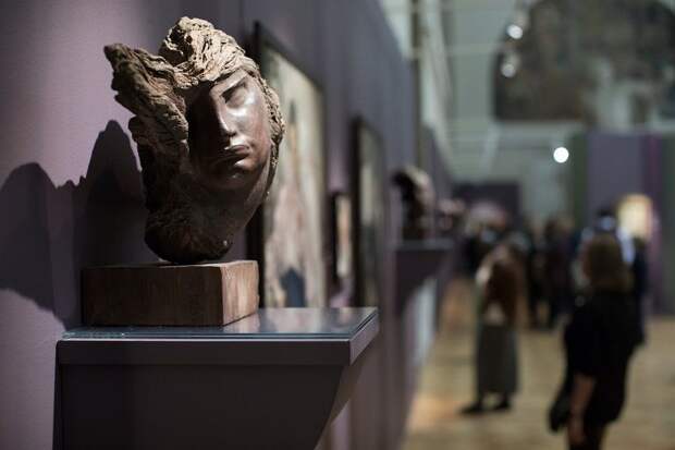 В Музее Академии художеств открылась выставка работ Николая Фешина и Степана Эрьзи