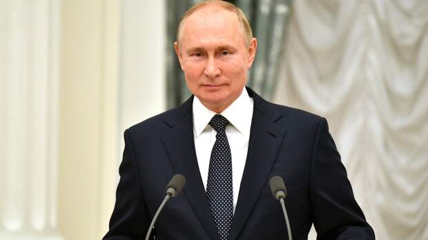 Владимир Путин наградил орденом Мужества полицейского, обезвредившего пермского стрелка