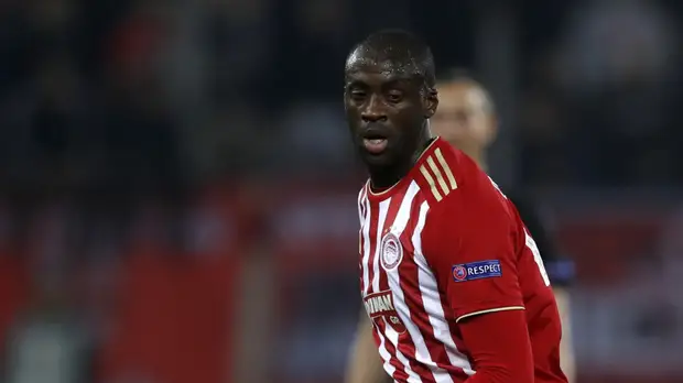 Туре был замечен в форме «Тоттенхэма» на базе клуба