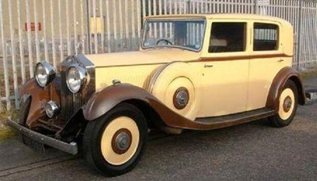 Еще один заброшенный гараж (16 фото)