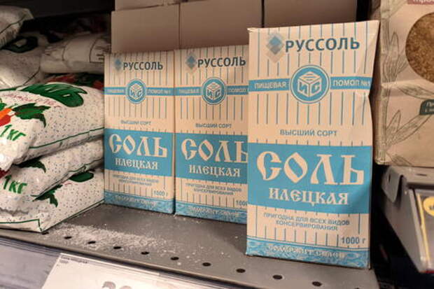 Эндокринолог объяснила, почему нельзя бесконтрольно досаливать пищу