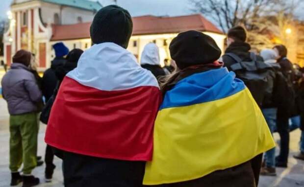 Польша с 1 июля прекращает выплаты пособий украинским беженцам