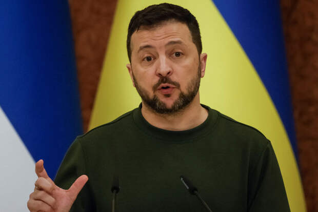 Зеленский заявил, что Бог носит шеврон с украинским флагом