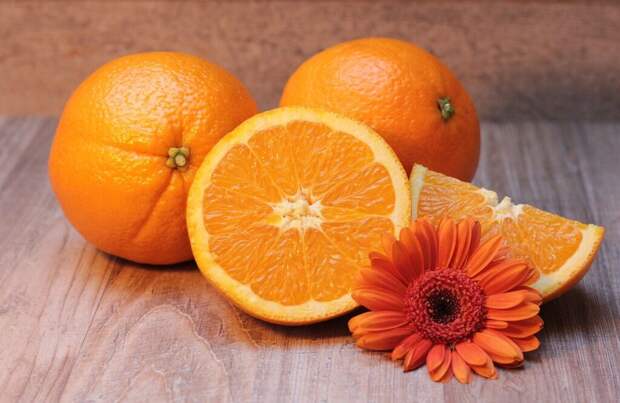 oranges-1995056_1280-1024x667 Польза апельсинов для кожи лица