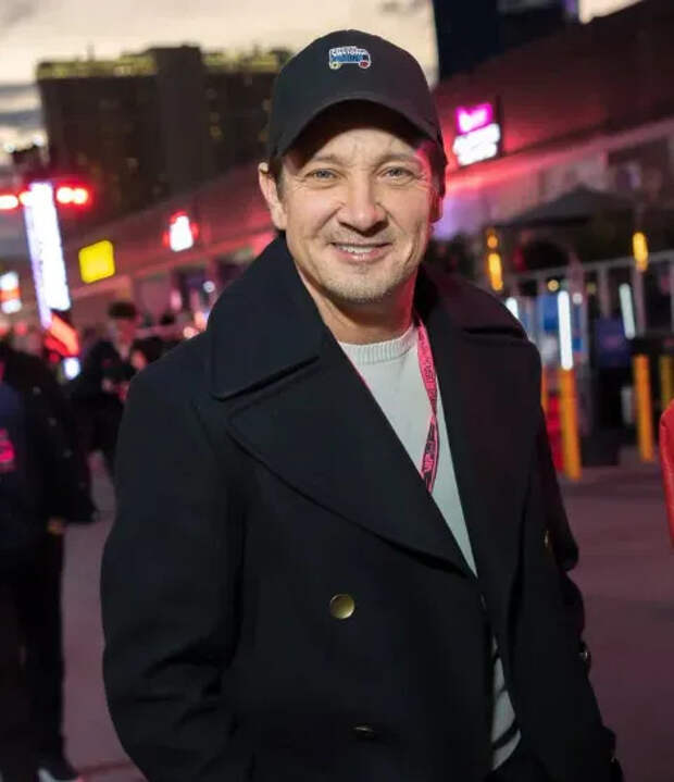 Джереми Реннер