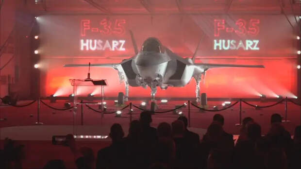 Польша получила свой первый многоцелевой самолет F-35A Lightning II