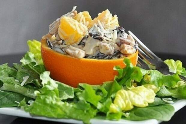 Салат с апельсинами и тунцом. \ Фото: newsyou.info.