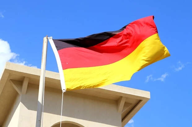 Суд в ФРГ отменил приговор за шутку над экс-главой МВД страны