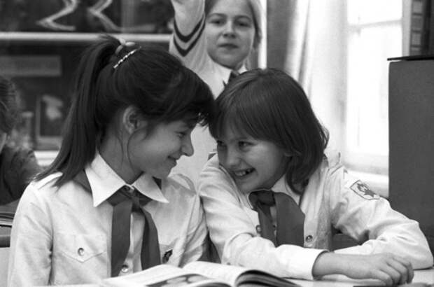 Некогда она была самой популярной школьницей в мире... Как сложилась судьба знаменитой Кати Лычевой.