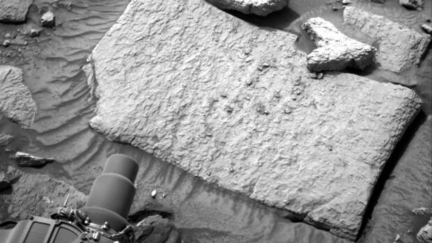 «Таинственные плиты» с Марса: сенсационная находка Curiosity?