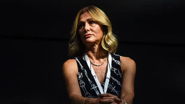 Проголосовавшая против резолюции об антироссийских санкциях депутат ЕП рассказала о блокировке в Facebook