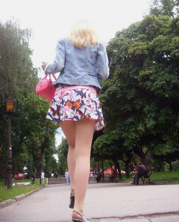 Стройные девушки в коротких платьях девушки, девушки в коротких платьях, удачный кадр