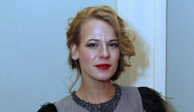 «Что ты делаешь в этой профессии?»: как низкая самооценка помогла 45-летней Александре Ребенок стать звездой и впервые стать мамой в 37 лет