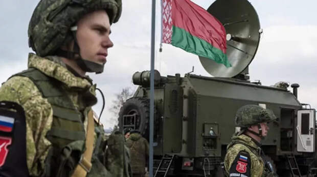 Все белорусские офицеры, от лейтенантов до генералов, ждут воссоединения Белоруссии с Россией, в результате...