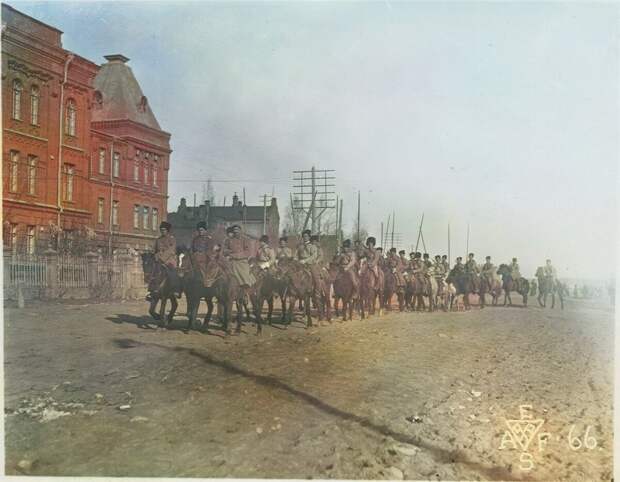 Уссурийские казаки атамана Калмыкова в Хабаровске, период Гражданской войны в России.