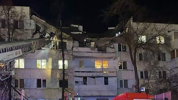 МЧС открыло горячую линию в Набережных Челнах после взрыва газа в пятиэтажке