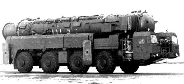 Макет компактного ракетного комплекса «Скорость» средней дальности МоАЗ, авто, беларусы, белоруссия, военная техника, военные автомобили, маз, тягач