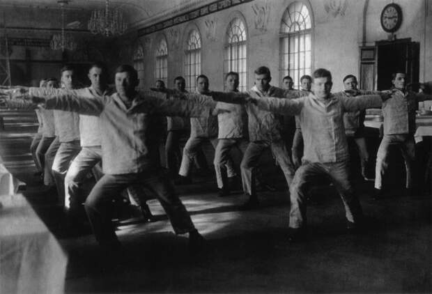 Курсанты Высшего Военно-Морского училища, Ленинград, 1931 год.