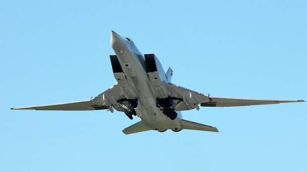 Бомбардировщики Ту-22М3 выполнили пятичасовой полёт над Балтийским морем