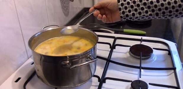 Наваристый сырный суп с грибами. Отличный обед для приверженцев здорового питания