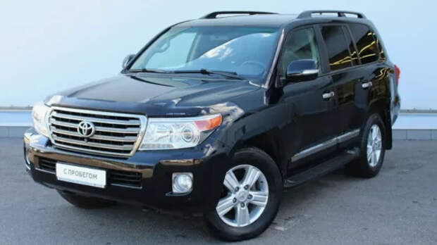 В России продают почти новый 10-летний Toyota Land Cruiser 200