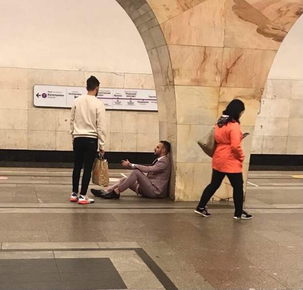 Модники и чудаки из метро