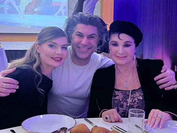 Николай Цискаридзе показал редкое фото Алины Кабаевой и Ирины Винер