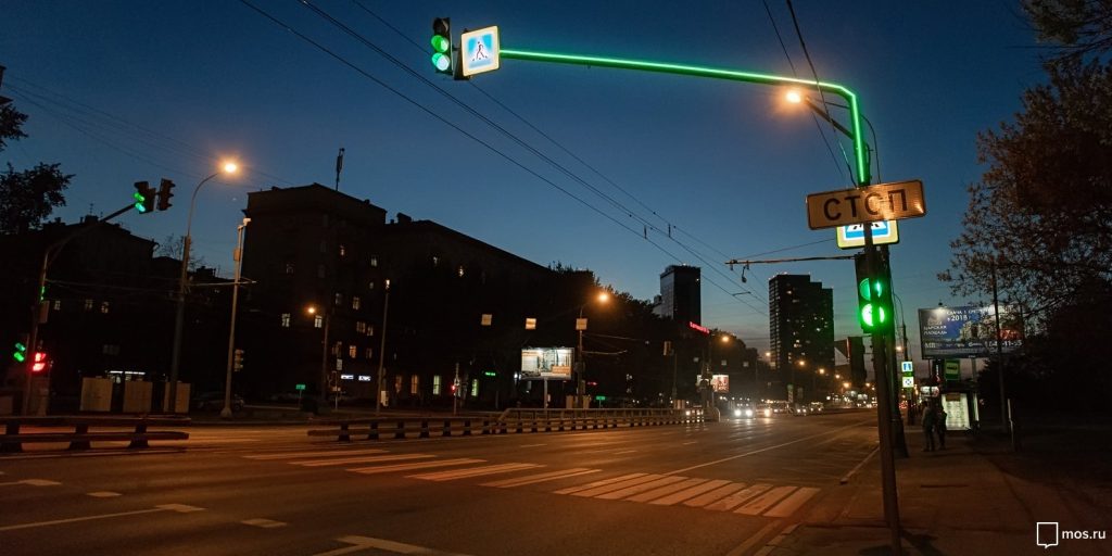 Светофор на Новокуркинском шоссе развернули в нужную сторону