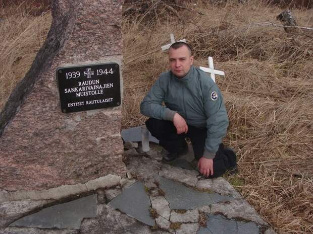 Досвистелся нациствующий бандерлог-сепаратист, называющий себя "ингрийским краевиком-повстанцем" Досвистелся нациствующий бандерлог-сепаратист, называющий себя "ингрийским краевиком-повстанцем"