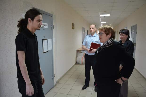 После вмешательства Бастрыкина и депутатов Госдумы суд в Екатеринбурге передумал выдворять семью казахстанцев из России