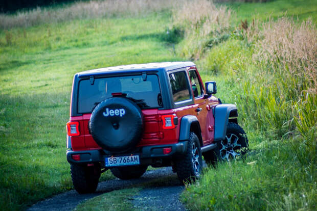 Jeep Wrangler Rubicon (фот. Якуб Корнацки / Automotyw.com)