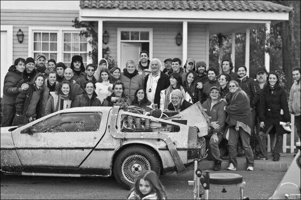 Съемочная группа фильма "Назад в будущее", (1985) голливуд, за кадром, кино, фото