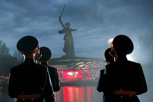 Мурат Кумпилов: 808 жителей Адыгеи награждены медалью «За оборону Сталинграда»