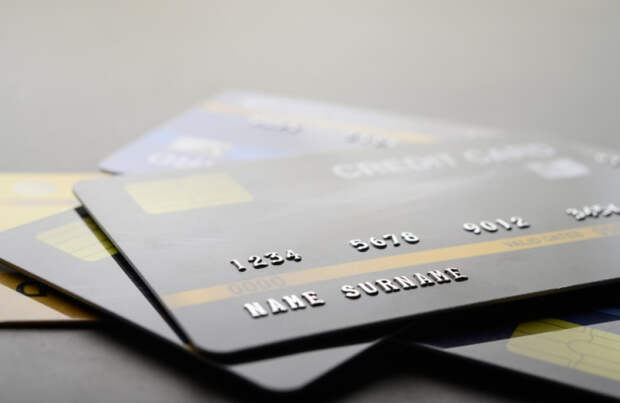 Владельцам Visa и Mastercard нужно срочно заменить карты