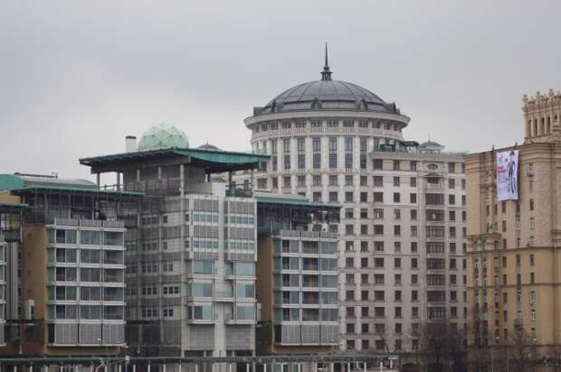 "Эффект Навального" - у посольства Великобритании в РФ вывесили баннер с "троллингом" "Эффект Навального" - у посольства Великобритании в РФ вывесили баннер с "троллингом"