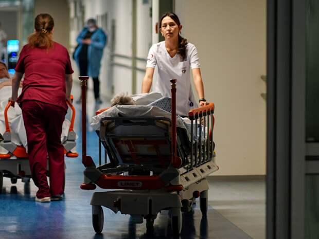 Врач Мясников: из-за отказа от приема статинов может парализовать