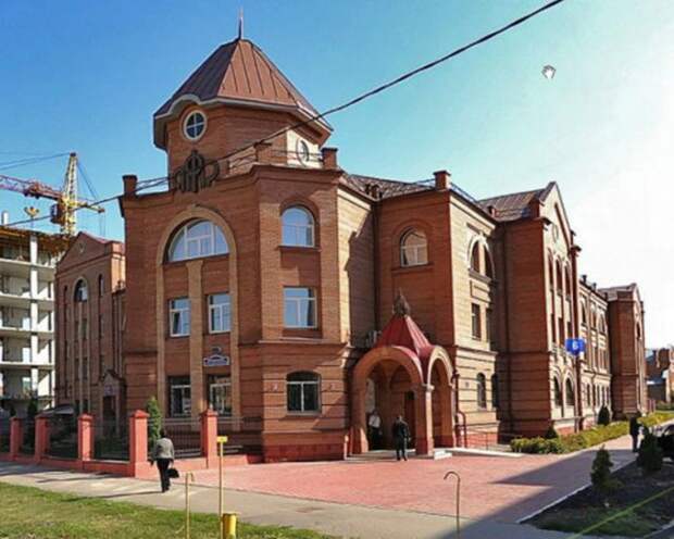 Шикарные отделения Пенсионного фонда в российских городах (47 фото)