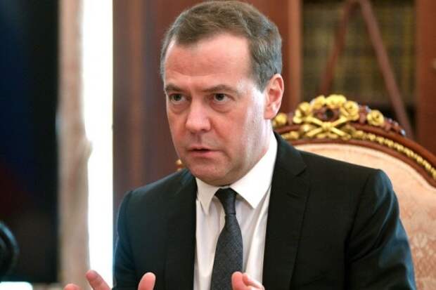 Медведев не стал исключать новое повышение пенсионного возраста