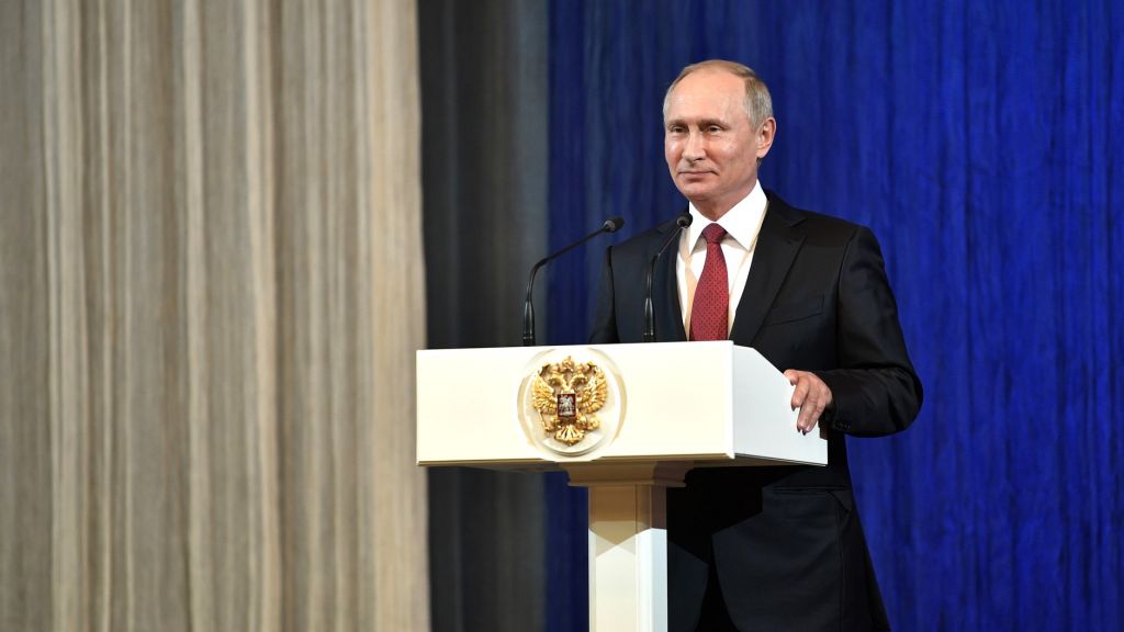 Внезапно: Путин уже готов уступить свое место преемнику / Эдуард Лимонов выдвинул неожиданную версию